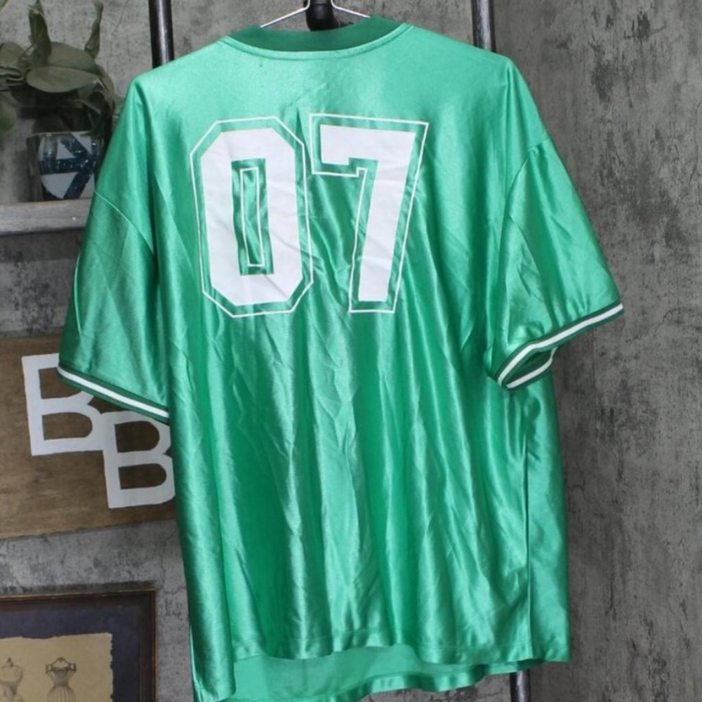Mighty Fine Womens St. Patrick's Day Lucky 07 Graphic Jersey Shirt Green L NWOT - Picture 2 of 4